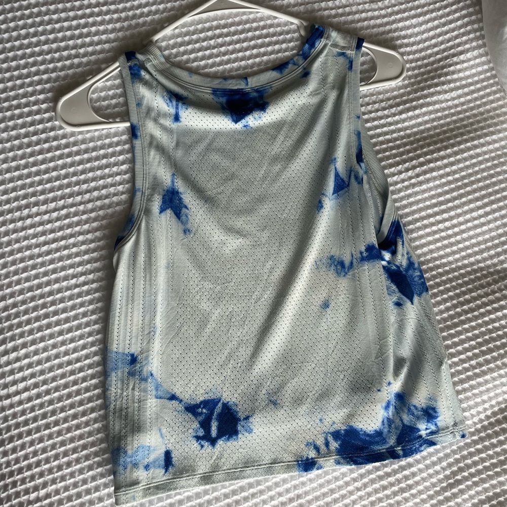 Lululemon Tank - Picture 2 of 4